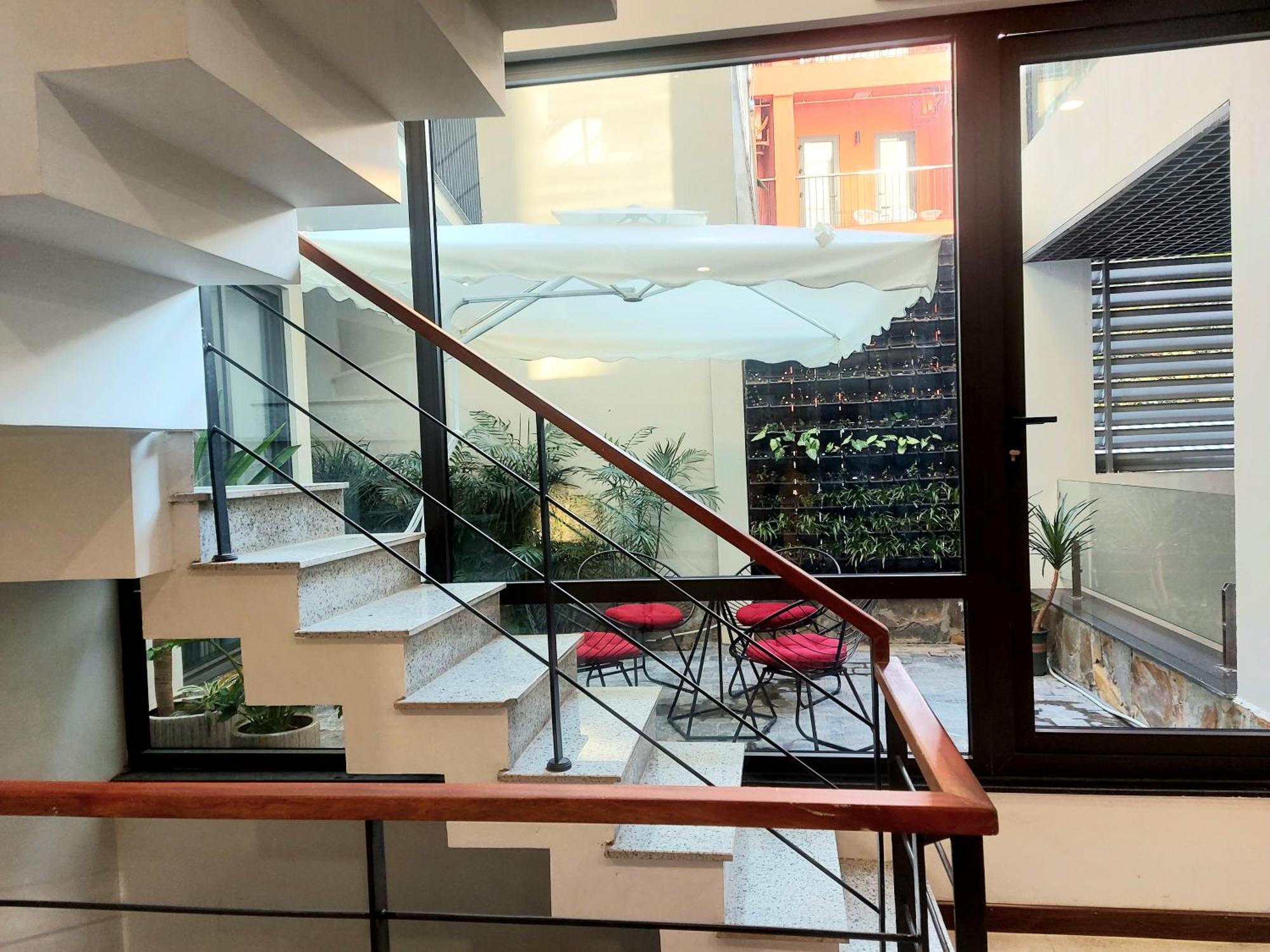 Margaery Boutique Apartment & Skyon9 Rooftop Bar Hanoi Eksteriør billede